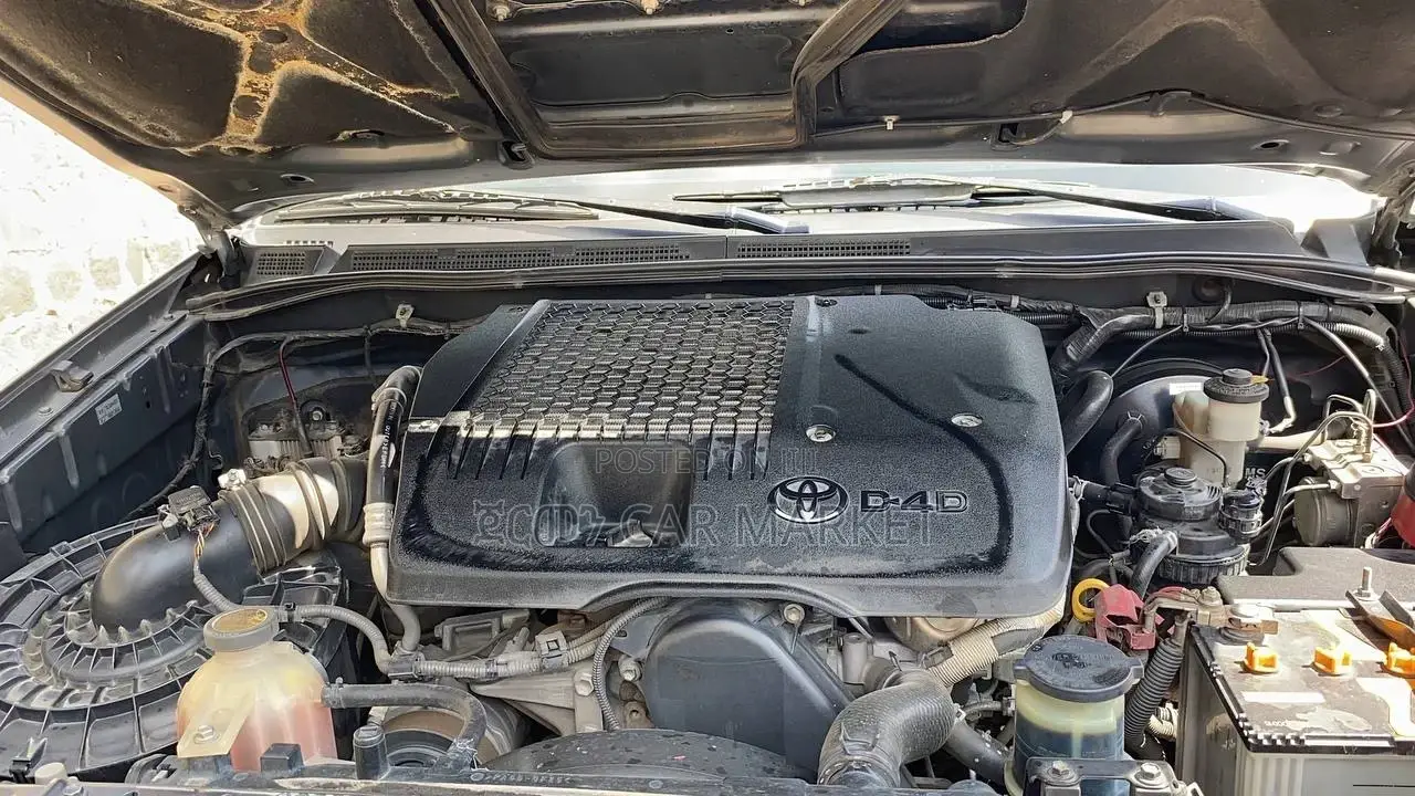 Toyota Hilux 2013 Silver