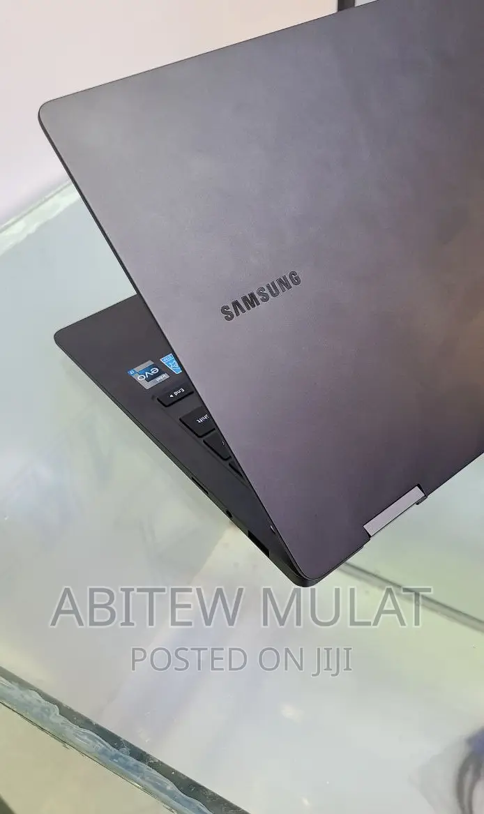 New Laptop Samsung NP-X360 16GB Intel Core I7 SSD 512GB