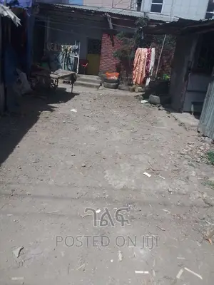 4bdrm House in የግል Old Villa መገናኛ, Bole for sale