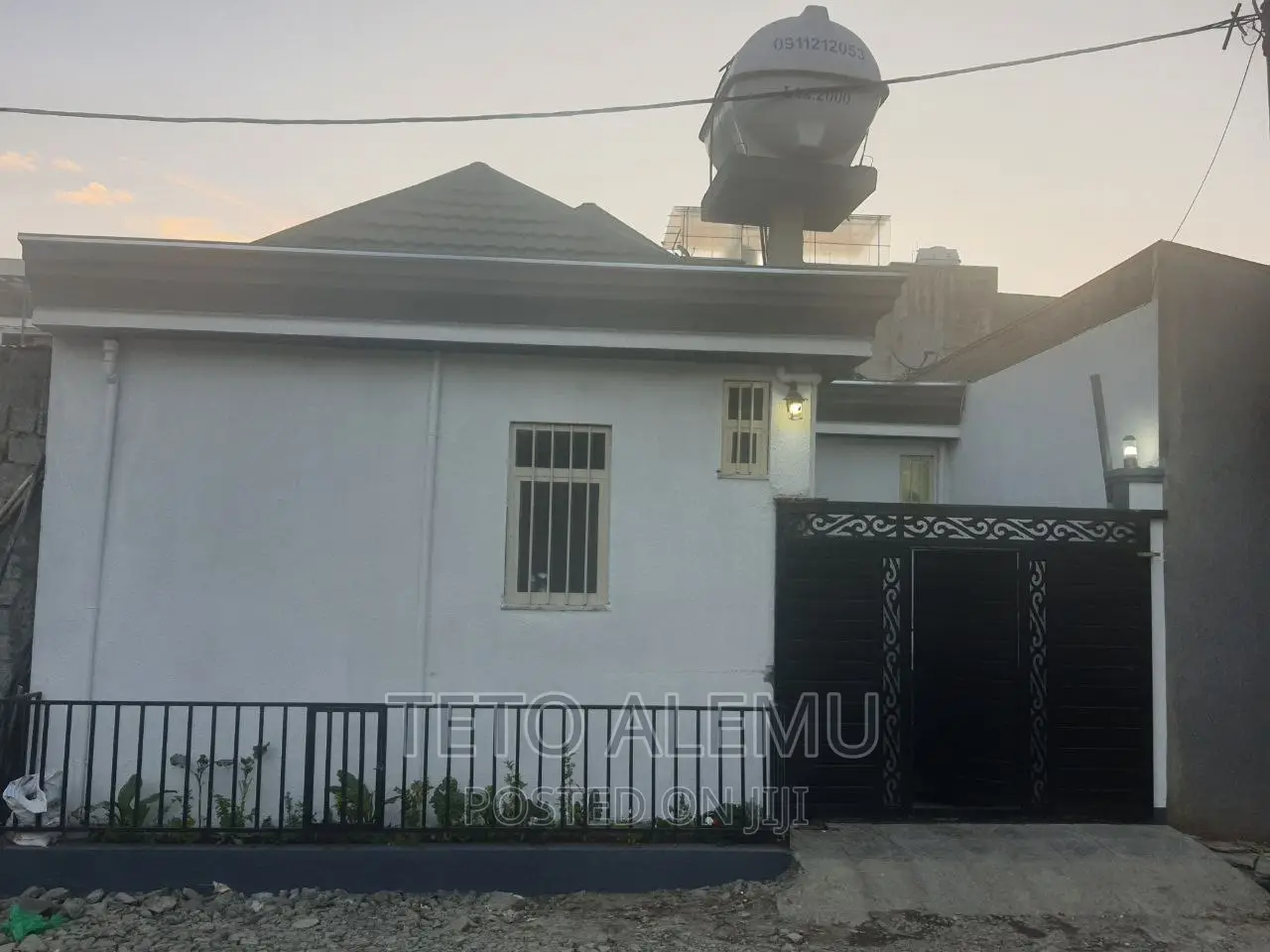 3bdrm Villa in የሚሸጥ ቪላ አያት, Bole for sale