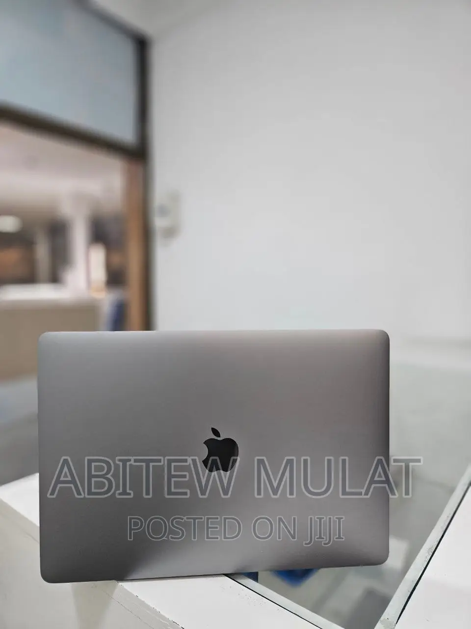 New Laptop Apple MacBook Pro 2017 8GB Intel Core I5 SSD 256GB