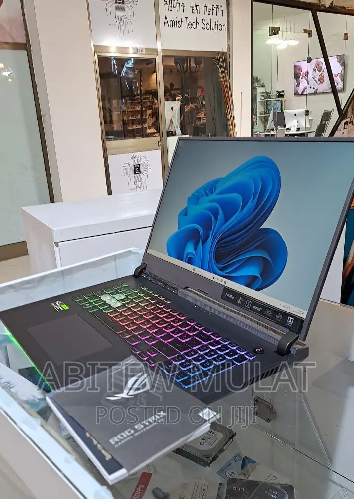 New Laptop Asus ROG Strix G15 16GB AMD Ryzen 7 SSD 512GB