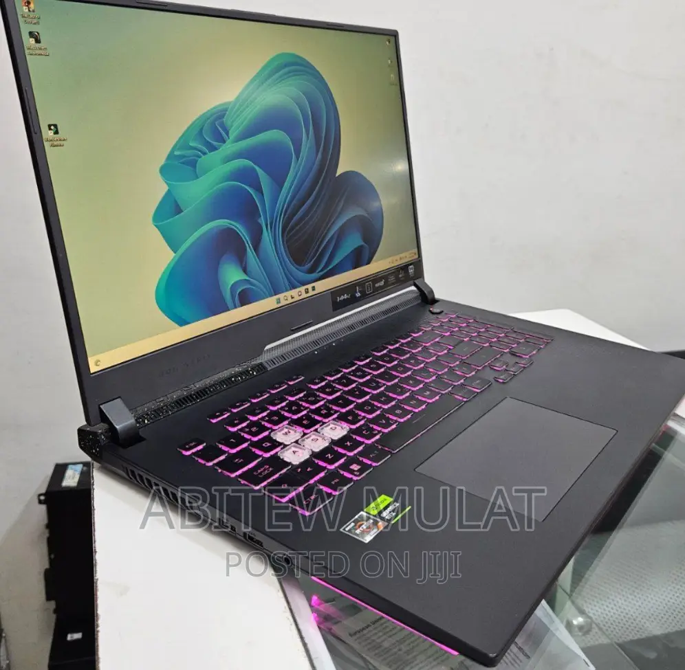 New Laptop Asus ROG Strix G15 16GB AMD Ryzen 7 SSD 512GB