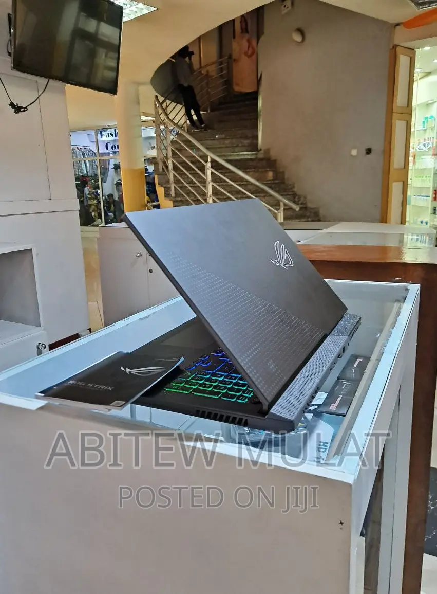 New Laptop Asus ROG Strix G15 16GB AMD Ryzen 7 SSD 512GB
