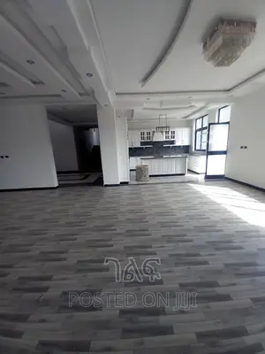 9bdrm House in !በአስቸኳይ የሚሸጥ 500ካሬ, Bole for sale