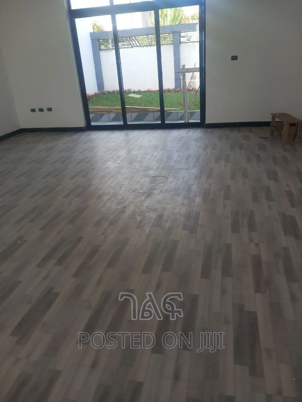 9bdrm House in !በአስቸኳይ የሚሸጥ 500ካሬ, Bole for sale