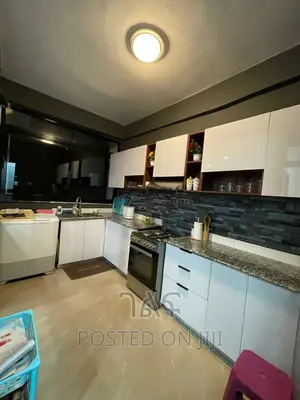 3bdrm Apartment in የግል ቅንጡ አፓርትመንት, Bole for sale