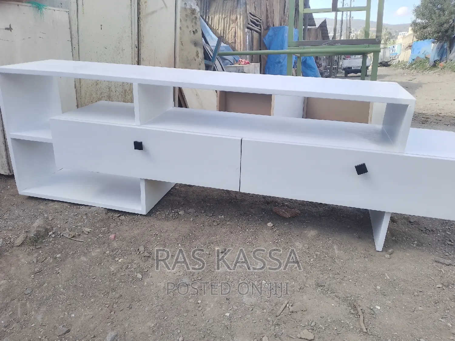 1.50 ቲቪ እስታንድ