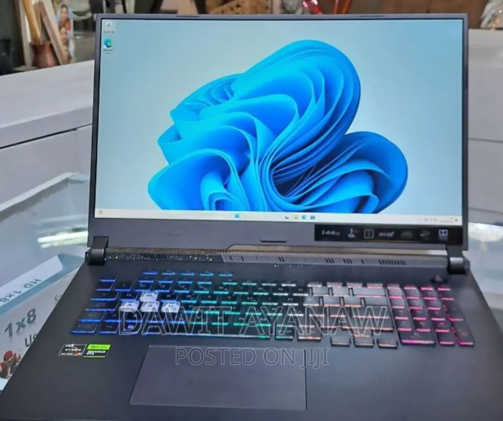 New Laptop Asus 16GB AMD Ryzen 7 SSD 512GB