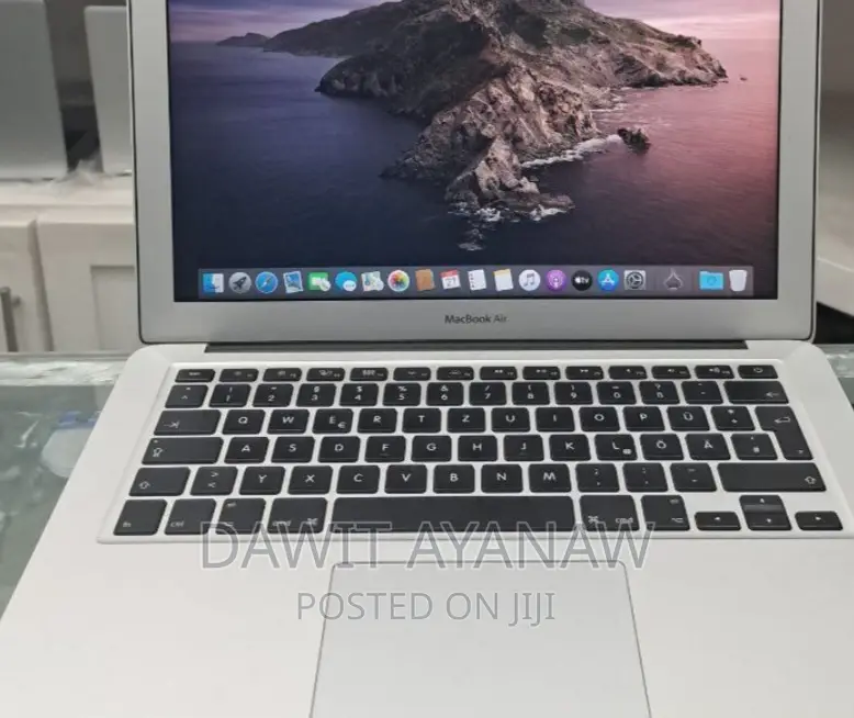New Laptop Apple MacBook 2015 8GB Intel Core i5 SSD 256GB