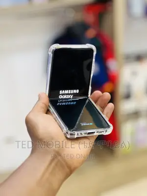 Photo - New Samsung Galaxy Z Flip3 5G 256 GB