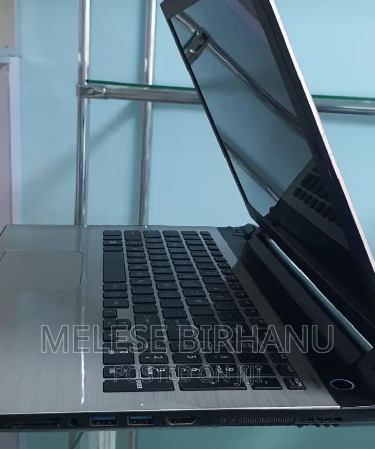 Laptop Toshiba 8GB Intel Core I5 HDD 1T