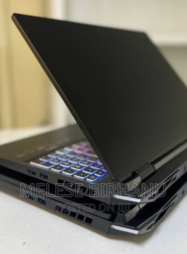 New Laptop Acer Nitro 5 Spin NP515-51 16GB Intel Core I7 SSD 512GB