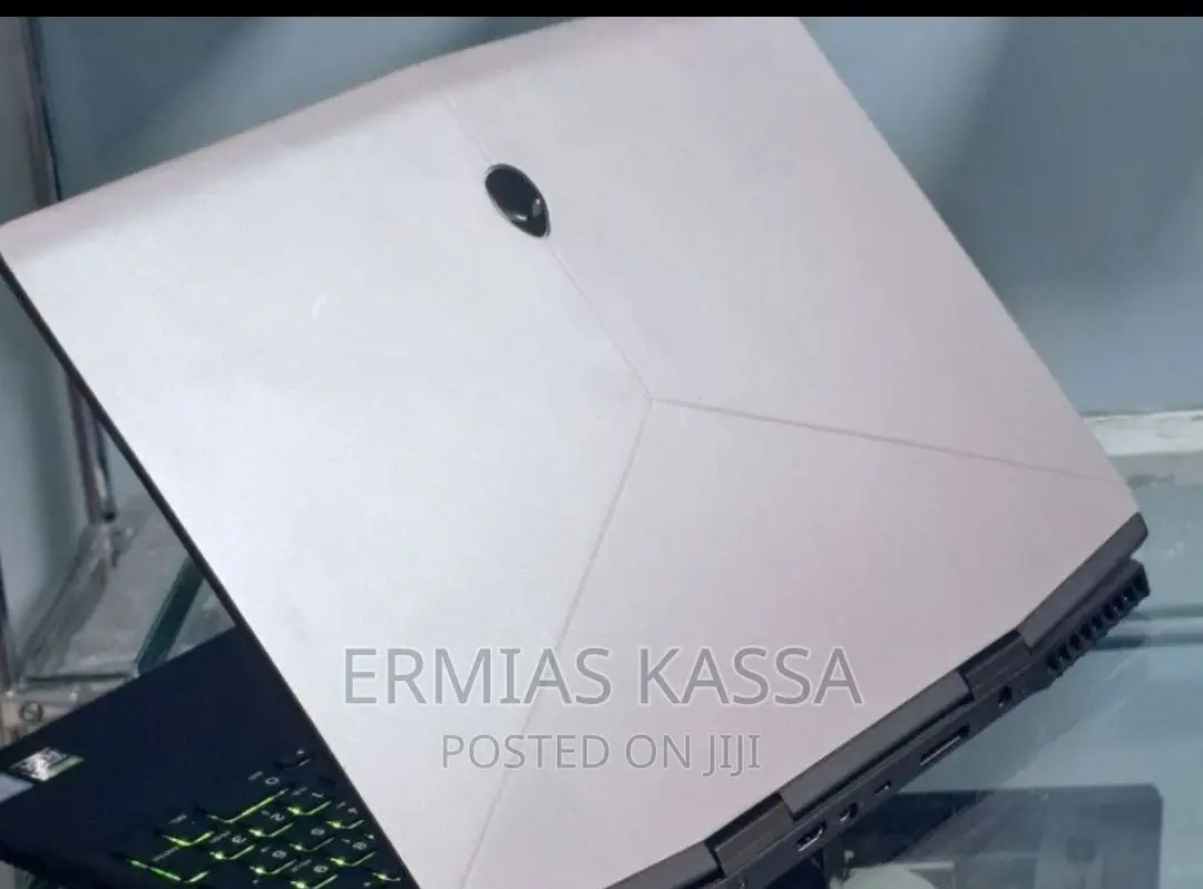 New Laptop MSI EX460 16GB Intel Core I7 SSD 512GB