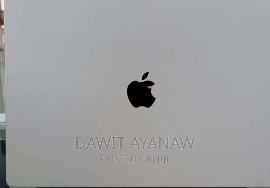 New Laptop Apple MacBook Pro M1 16GB Apple M1 Pro SSD 1T