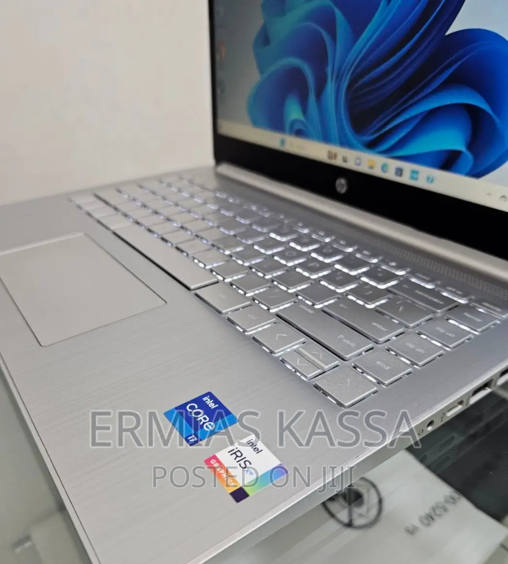 New Laptop HP EliteBook Folio 16GB Intel Core I7 SSD 512GB