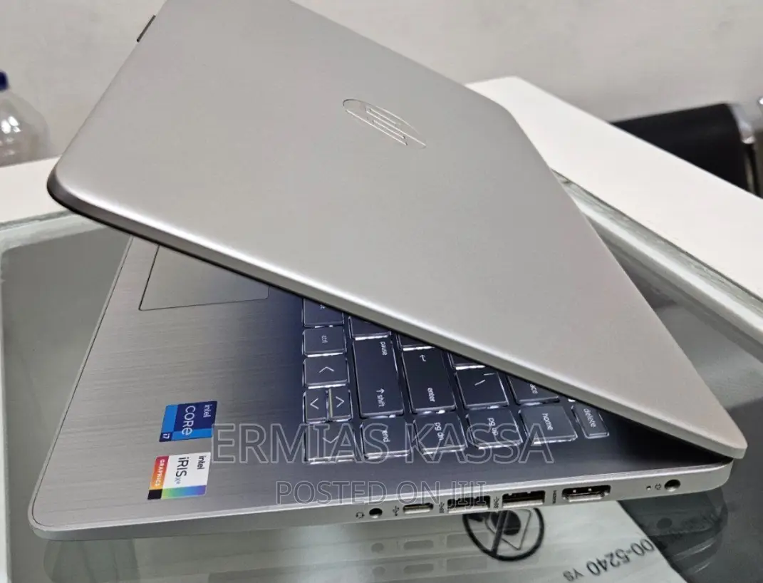 New Laptop HP EliteBook Folio 16GB Intel Core I7 SSD 512GB