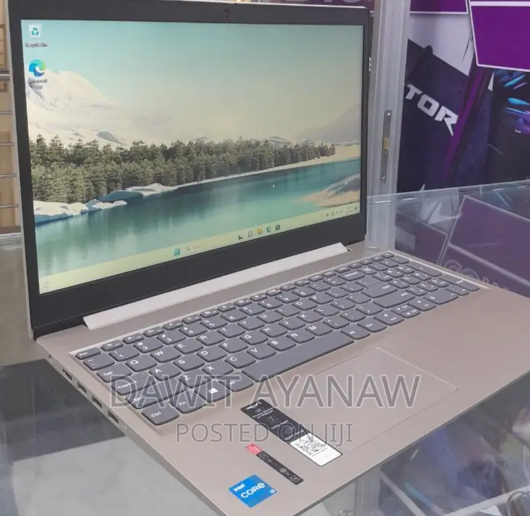 New Laptop Lenovo 8GB Intel Core I3 SSD 256GB