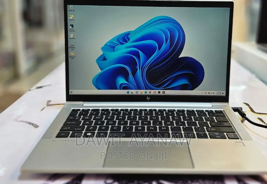 New Laptop HP 8GB AMD Ryzen 7 SSD 512GB