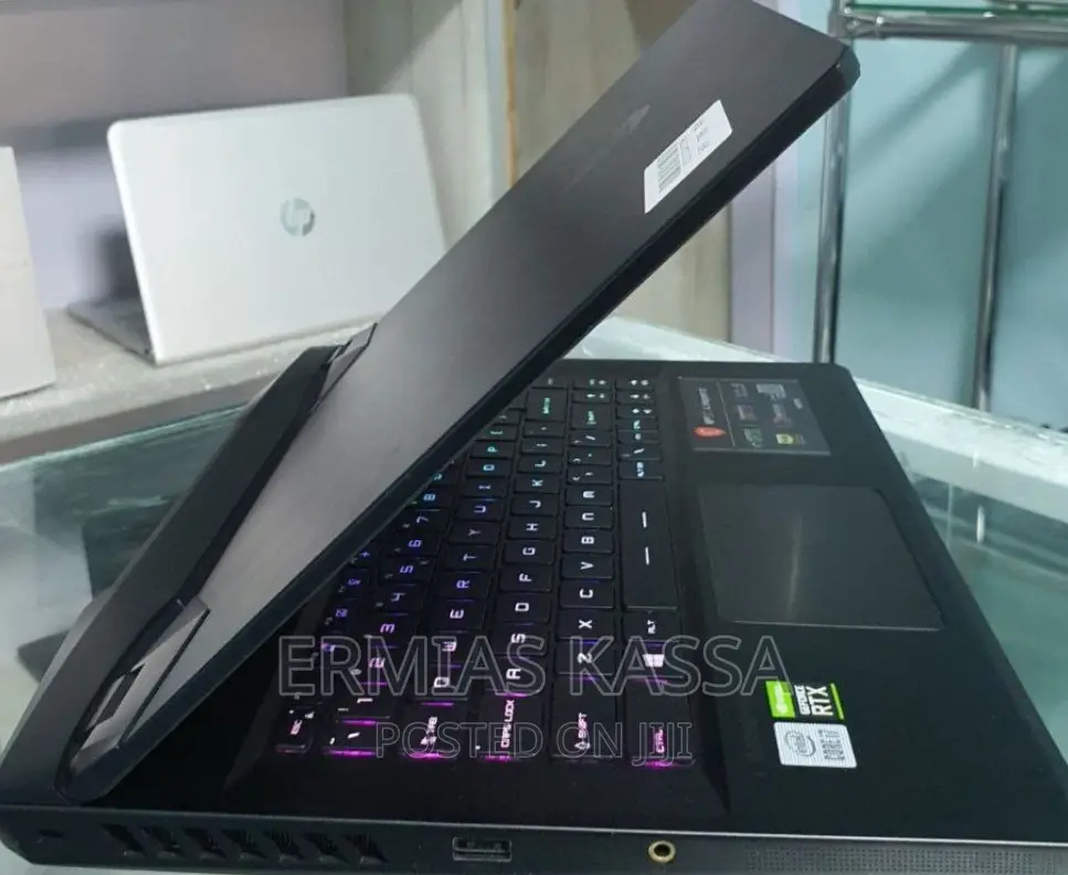 New Laptop MSI GP75 Leopard 16GB Intel Core i7 SSD 1T