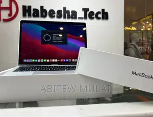 Photo - New Laptop Apple MacBook Pro 2020 32GB Intel Core I7 SSD 1T