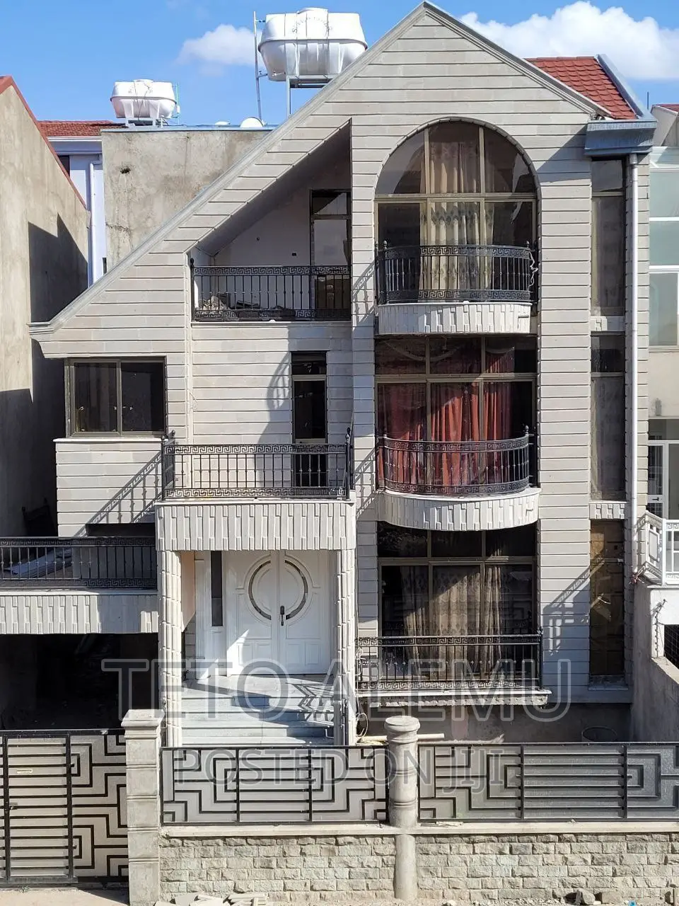 5bdrm House in የሚሸጥ ቤት ቤት ሰሚት ፍየል, Bole for sale