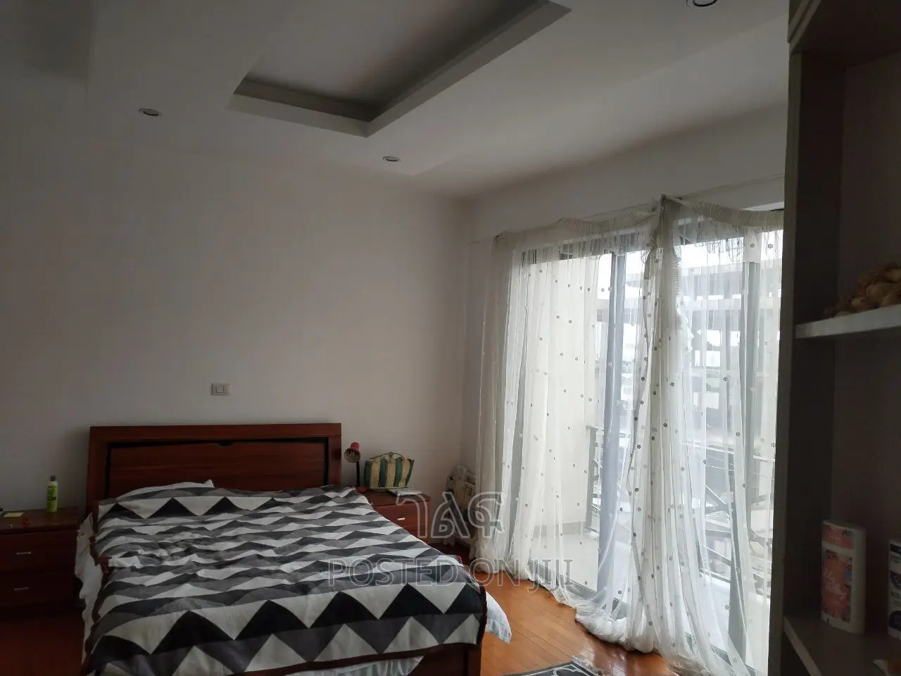 5bdrm House in አስቸኳይ ሽያጭ አያት ዞን, Bole for sale