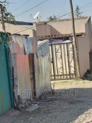 2bdrm Villa in ቱሉ ዲምቱ አለም ባንክ, Akaky Kaliti for sale