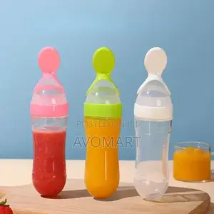 የህፃናት መመገቢያ ጡጦ