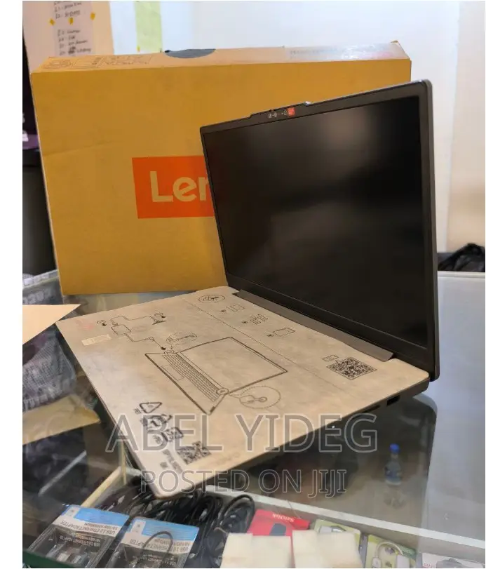 New Laptop Lenovo Ideapad 3 8GB AMD Ryzen 5 SSD 512GB