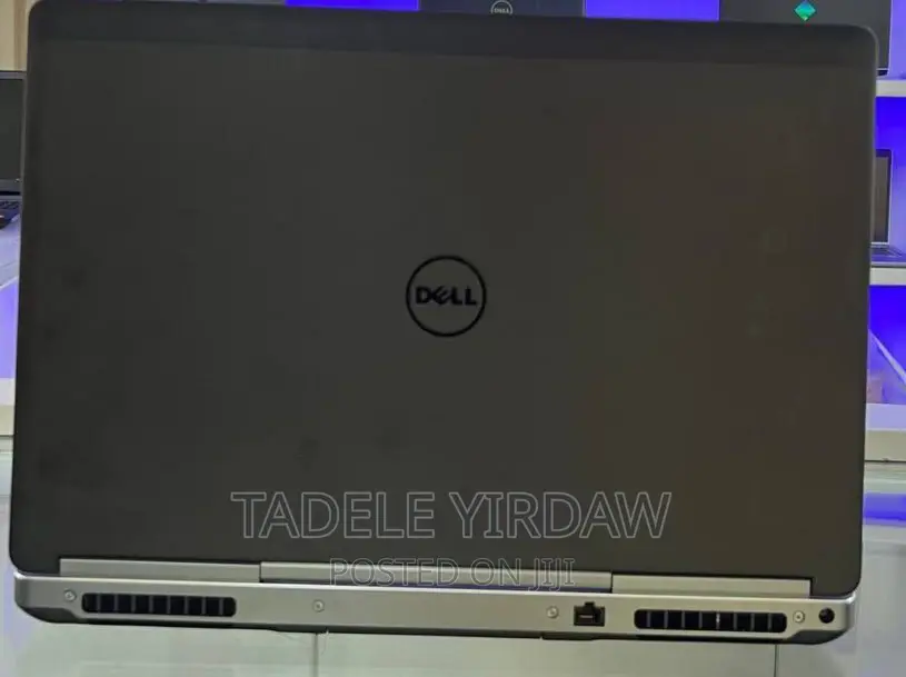 New Laptop Dell Precision 7720 32GB Intel Core I7 SSD 512GB