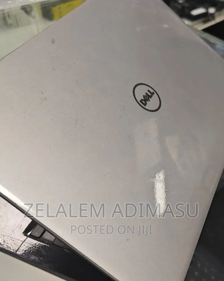 New Laptop Dell XPS 15 8GB Intel Core I5 SSD 256GB