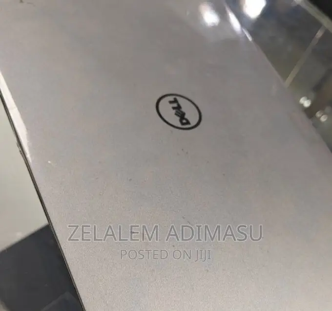 New Laptop Dell XPS 15 8GB Intel Core I5 SSD 256GB