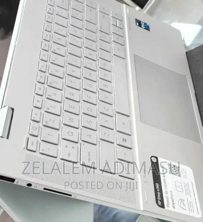 New Laptop HP Envy X360 16GB Intel Core I5 SSD 512GB