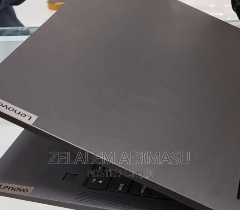 New Laptop Lenovo ThinkPad Yoga 4GB Intel Core I3 SSD 256GB