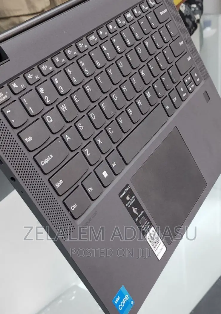 New Laptop Lenovo ThinkPad Yoga 4GB Intel Core I3 SSD 256GB