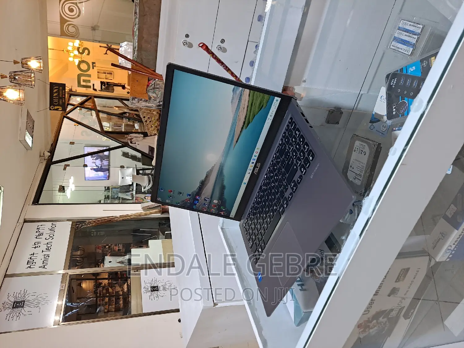 New Laptop Asus VivoBook 15 X505BA 8GB Intel Core I5 SSD 512GB