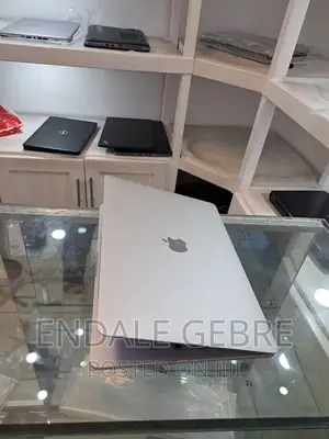 New Laptop Apple MacBook Pro 2019 16GB Intel Core I7 SSD 1T