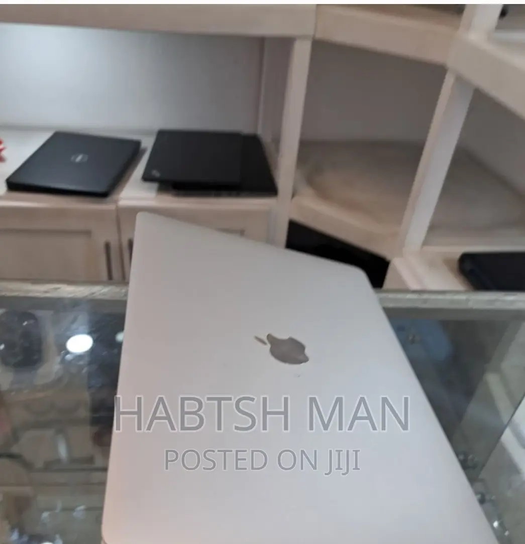 New Laptop Apple MacBook 2020 16GB Intel Core I5 SSD 1T