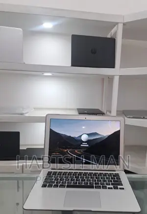 New Laptop Apple MacBook Air 2015 8GB Intel Core I5 SSD 256GB