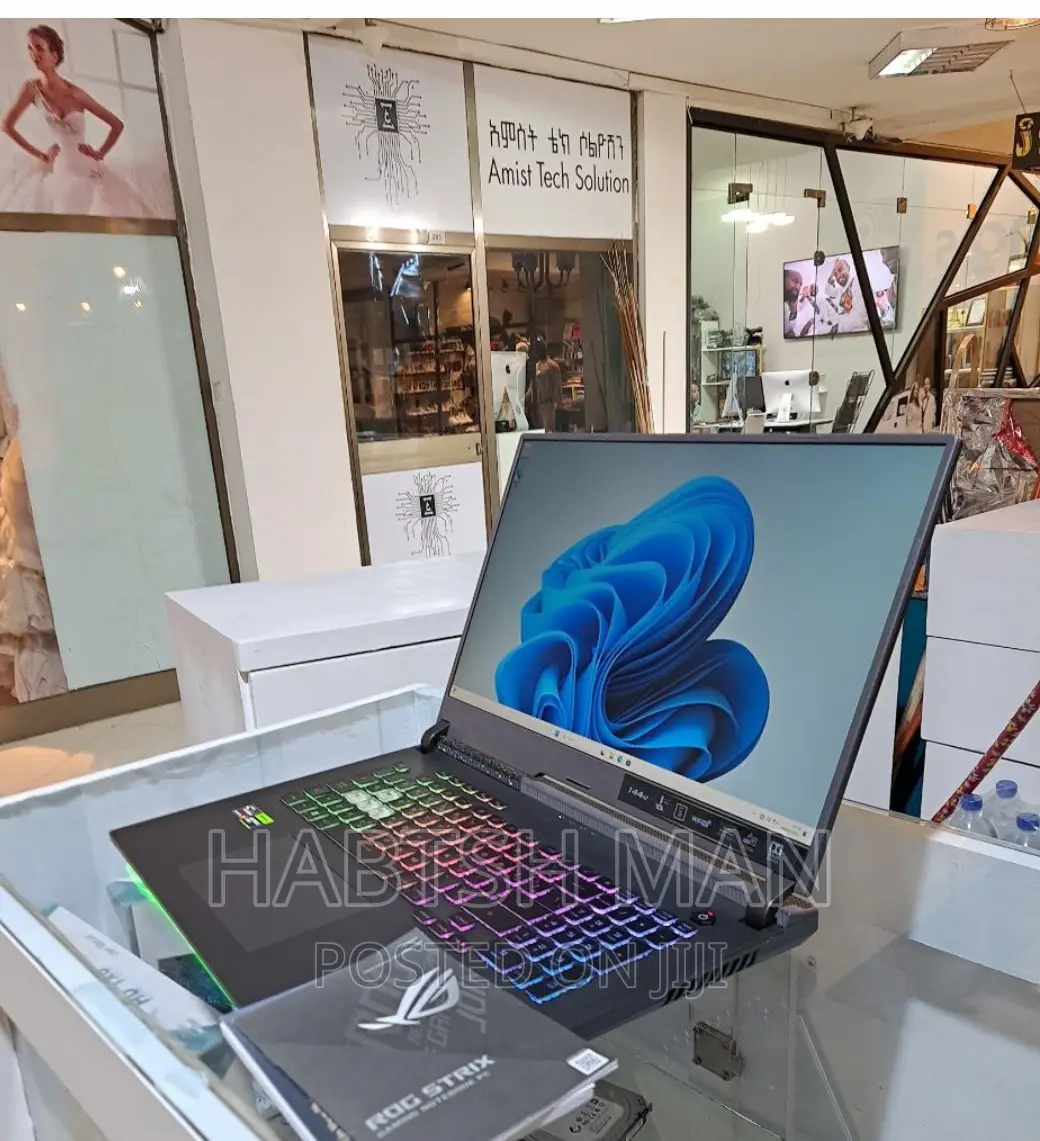 New Laptop Asus ROG Strix G15 16GB AMD Ryzen 7 SSD 512GB