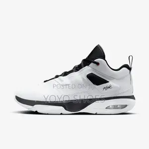 Jordan Stay Loyal 3 Fashion Sneaker