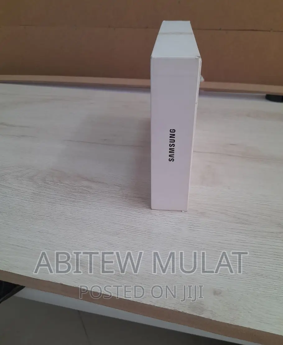 New Samsung Galaxy Tab A8 10.5 (2021) 32 GB Gray