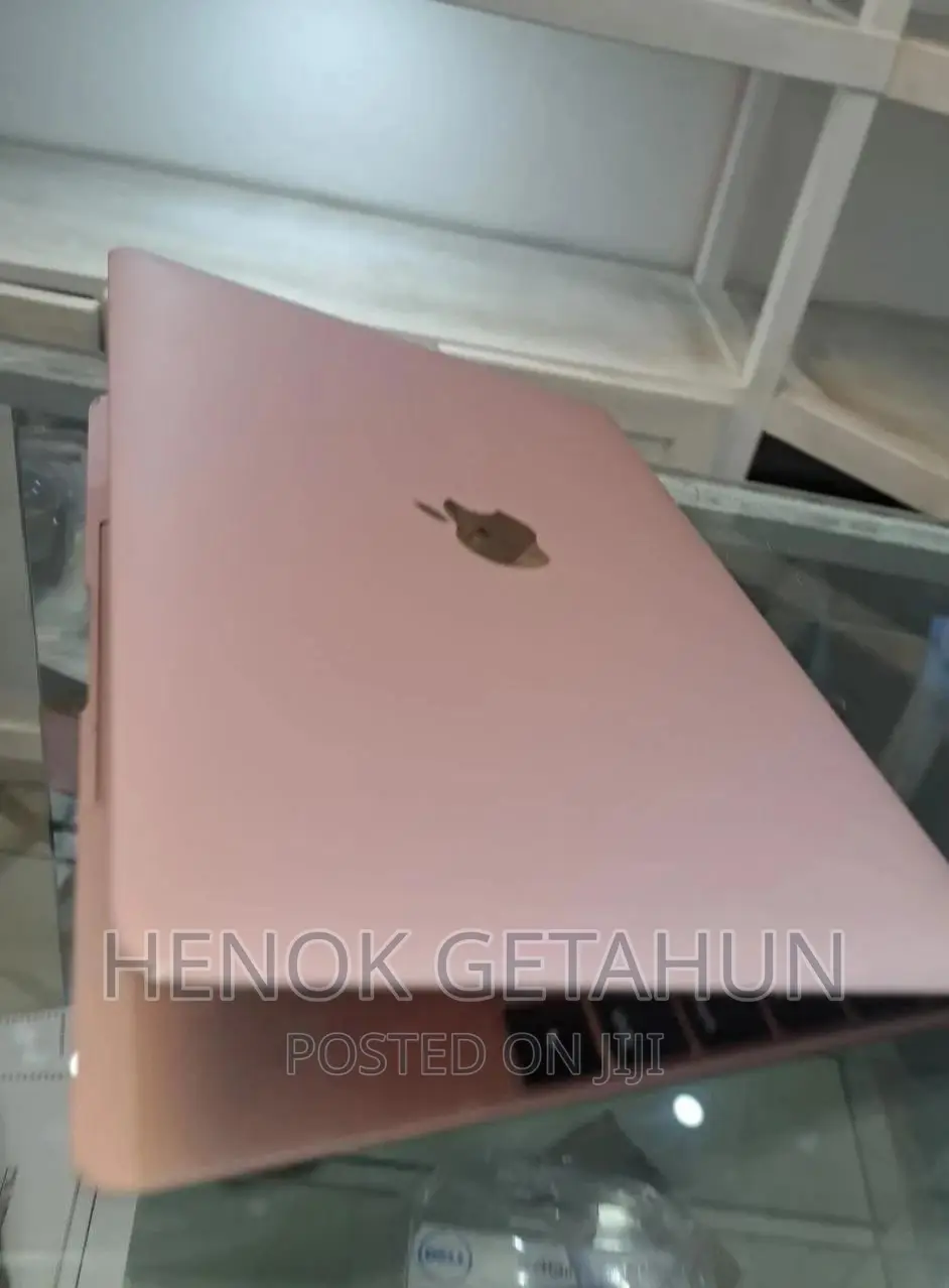New Laptop Apple MacBook Pro 2019 8GB SSD 256GB