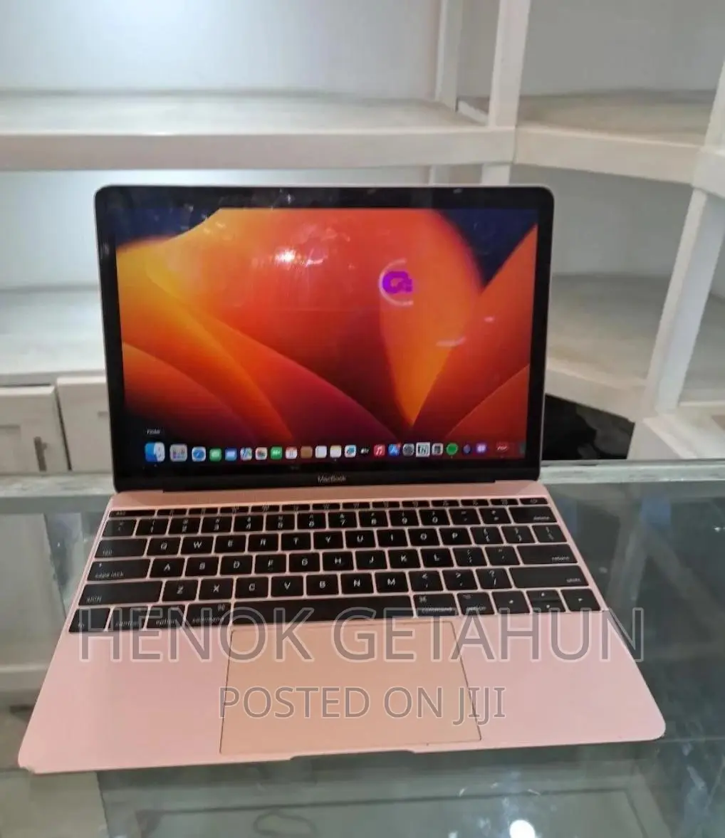 New Laptop Apple MacBook Pro 2019 8GB SSD 256GB
