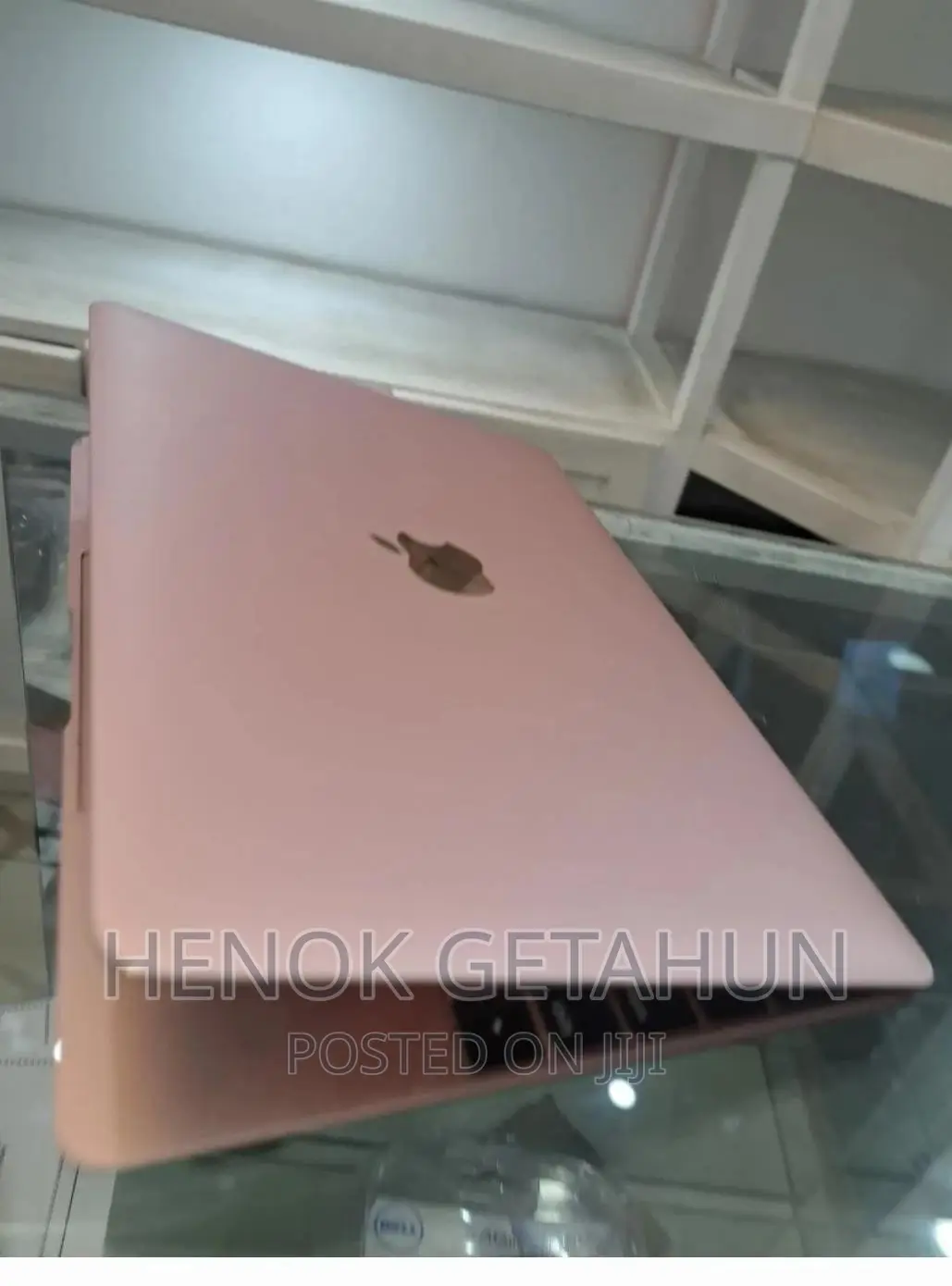 New Laptop Apple MacBook Pro 2019 8GB SSD 256GB