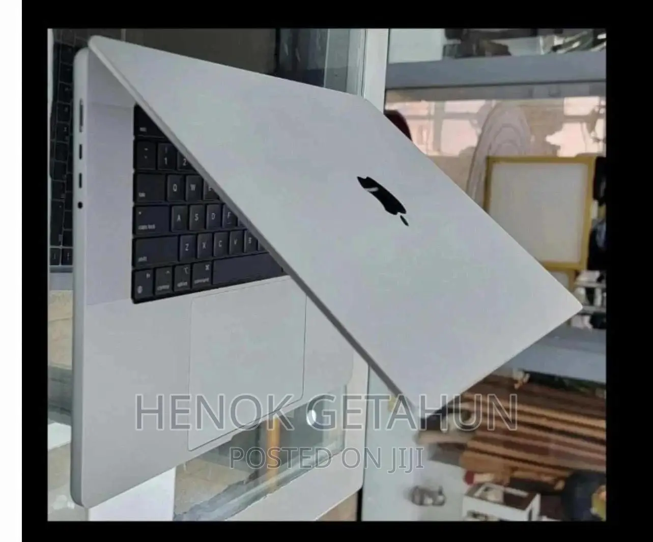 New Laptop Apple MacBook Pro 2019 16GB Intel Core i7 SSD 1T