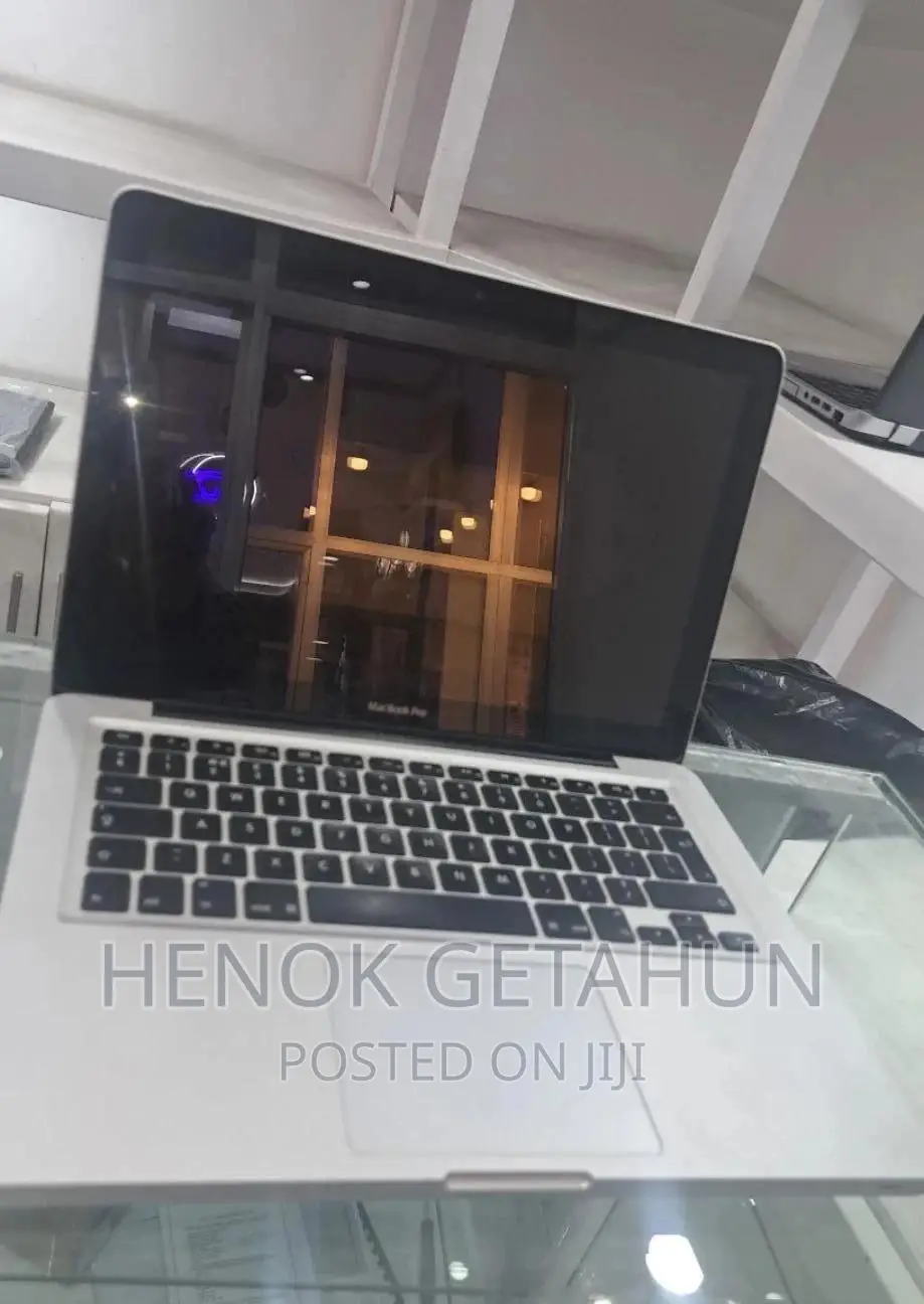 New Laptop Apple MacBook Pro 2012 8GB SSD 1T