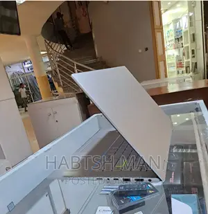 New Laptop Asus VivoBook 15 X505BA 8GB Intel Core I5 SSD 512GB