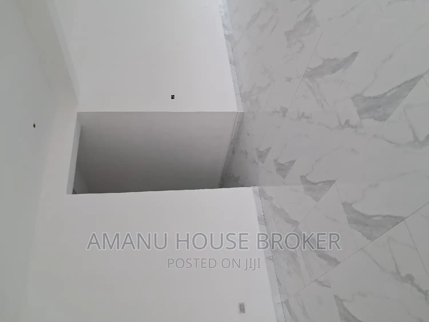 አስቸኳይ የሚከራይ ቢሮ